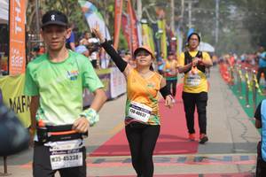 BIB: 40637, 45338
                            <button type="button" onclick="openModal(8245799)" class="btn btn-primary btn-sm float-right btn-popup" data-toggle="modal" data-target=".modal-high-quality">
                        <i class="fas fa-shopping-cart"></i> Add to Cart
                    </button>
                                            <button type="button" onclick="isThisMe(8245799, true)" class="btn btn-success btn-sm float-right btn-popup btn-isme hidden" data-toggle="tooltip" data-placement="bottom" title="นี่คือรูปของคุณใช่ไหม คลิกที่นี่เพื่อเอาเข้าอัลบั้ม">
                        <i class="fas fa-plus"></i> Add to album
                    </button>
                    <button type="button" onclick="isThisMe(8245799, false)" class="btn btn-warning btn-sm float-right btn-popup btn-isnotme hidden">
                        <i class="fas fa-ban"></i> Remove from album
                    </button>